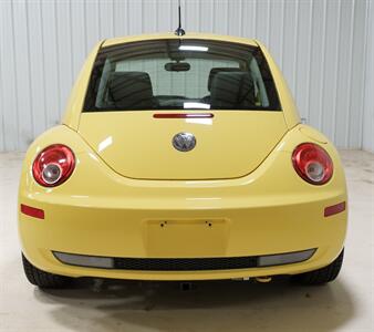 2008 Volkswagen Beetle S - Photo 6 - Sylvania, OH 43560
