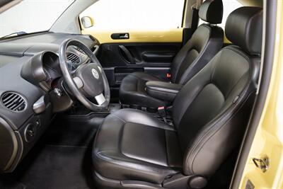 2008 Volkswagen Beetle S - Photo 13 - Sylvania, OH 43560