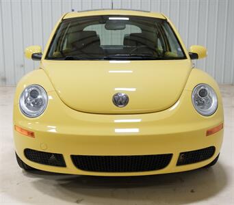2008 Volkswagen Beetle S - Photo 11 - Sylvania, OH 43560