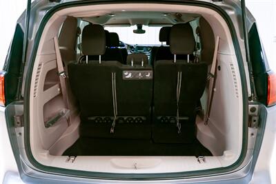 2017 Chrysler Pacifica LX   - Photo 12 - Sylvania, OH 43560