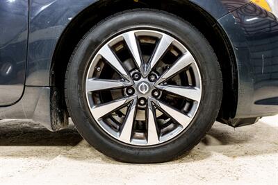 2017 Nissan Altima 2.5 SV - Photo 22 - Sylvania, OH 43560