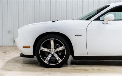 2014 Dodge Challenger SXT   - Photo 3 - Sylvania, OH 43560