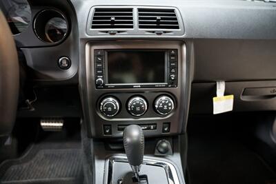 2014 Dodge Challenger SXT   - Photo 15 - Sylvania, OH 43560