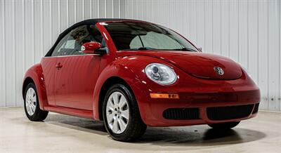 2009 Volkswagen New Beetle Convertible   - Photo 20 - Sylvania, OH 43560