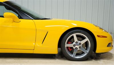 2005 Chevrolet Corvette   - Photo 16 - Sylvania, OH 43560