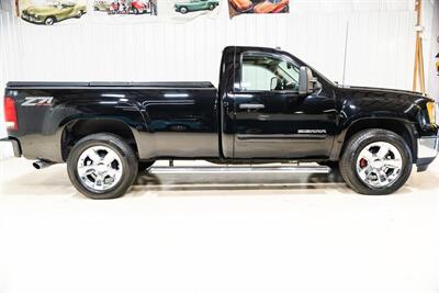 2011 GMC Sierra 1500 SLE   - Photo 12 - Sylvania, OH 43560