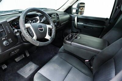 2011 GMC Sierra 1500 SLE   - Photo 17 - Sylvania, OH 43560