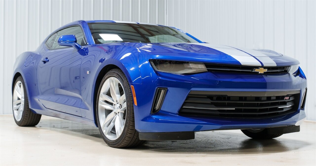2017 Chevrolet Camaro 2LT  RS - Photo 1 - Sylvania, OH 43560
