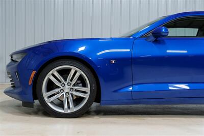2017 Chevrolet Camaro 2LT RS - Photo 3 - Sylvania, OH 43560