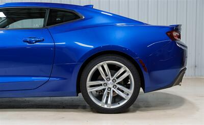 2017 Chevrolet Camaro 2LT RS - Photo 4 - Sylvania, OH 43560