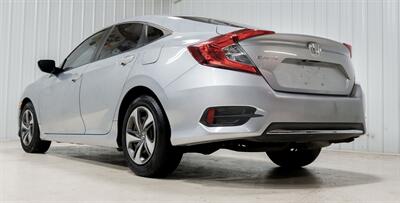 2020 Honda Civic LX   - Photo 5 - Sylvania, OH 43560