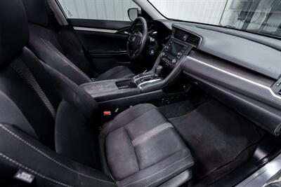 2020 Honda Civic LX   - Photo 17 - Sylvania, OH 43560