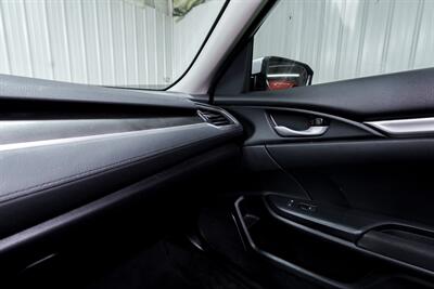 2020 Honda Civic LX   - Photo 13 - Sylvania, OH 43560