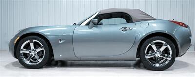 2007 Pontiac Solstice   - Photo 2 - Sylvania, OH 43560