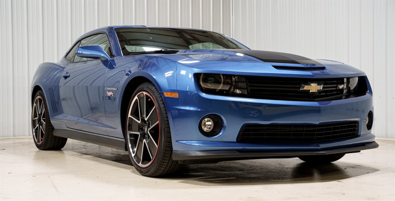2013 Chevrolet Camaro SS  Hot Wheels Edition - Photo 1 - Sylvania, OH 43560