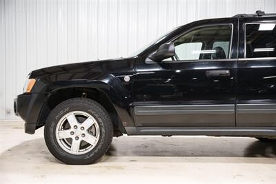 2005 Jeep Grand Cherokee Laredo 4dr Laredo - Photo 3 - Sylvania, OH 43560