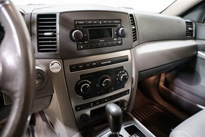 2005 Jeep Grand Cherokee Laredo 4dr Laredo - Photo 13 - Sylvania, OH 43560