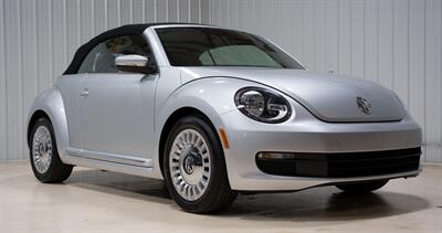 2013 Volkswagen Beetle Convertible 2.5L   - Photo 21 - Sylvania, OH 43560