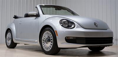 2013 Volkswagen Beetle Convertible 2.5L   - Photo 1 - Sylvania, OH 43560