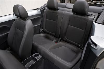 2013 Volkswagen Beetle Convertible 2.5L   - Photo 11 - Sylvania, OH 43560
