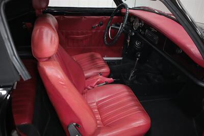 1970 Volkswagen Karmann Ghia   - Photo 83 - Sylvania, OH 43560