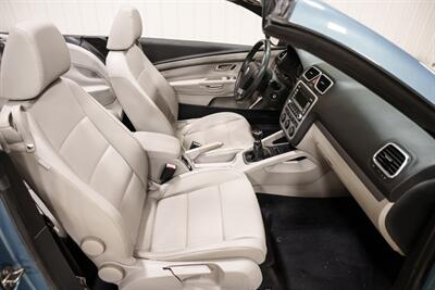 2009 Volkswagen Eos Komfort - Photo 17 - Sylvania, OH 43560