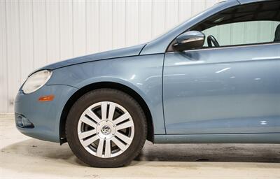 2009 Volkswagen Eos Komfort - Photo 3 - Sylvania, OH 43560
