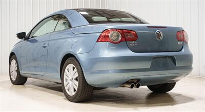 2009 Volkswagen Eos Komfort - Photo 5 - Sylvania, OH 43560