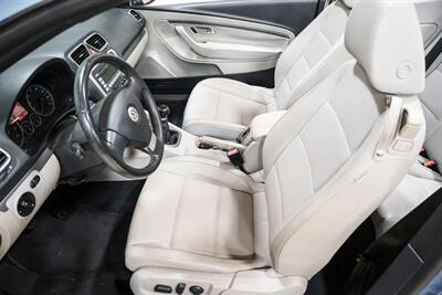 2009 Volkswagen Eos Komfort - Photo 10 - Sylvania, OH 43560