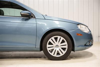 2009 Volkswagen Eos Komfort - Photo 22 - Sylvania, OH 43560