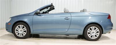 2009 Volkswagen Eos Komfort - Photo 8 - Sylvania, OH 43560