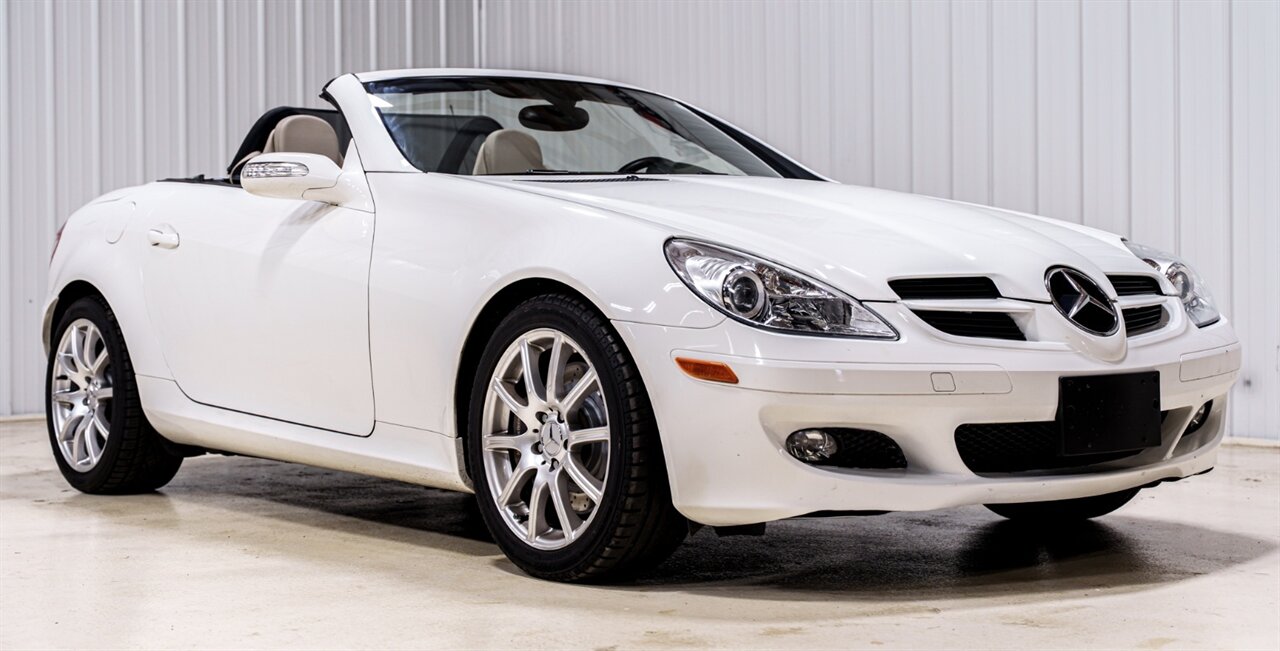 2005 Mercedes-Benz SLK SLK 350   - Photo 1 - Sylvania, OH 43560
