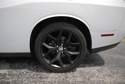 2015 Dodge Challenger R/T Plus   - Photo 41 - Sylvania, OH 43560