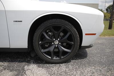 2015 Dodge Challenger R/T Plus   - Photo 40 - Sylvania, OH 43560