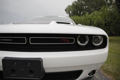 2015 Dodge Challenger R/T Plus   - Photo 18 - Sylvania, OH 43560