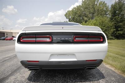 2015 Dodge Challenger R/T Plus   - Photo 12 - Sylvania, OH 43560