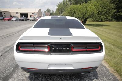 2015 Dodge Challenger R/T Plus   - Photo 9 - Sylvania, OH 43560