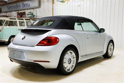 2013 Volkswagen Beetle Convertible 2.5L PZEV   - Photo 18 - Sylvania, OH 43560