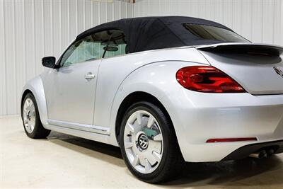 2013 Volkswagen Beetle Convertible 2.5L PZEV   - Photo 22 - Sylvania, OH 43560