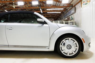 2013 Volkswagen Beetle Convertible 2.5L PZEV   - Photo 17 - Sylvania, OH 43560