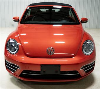 2017 Volkswagen Beetle Convertible 1.8T S   - Photo 11 - Sylvania, OH 43560