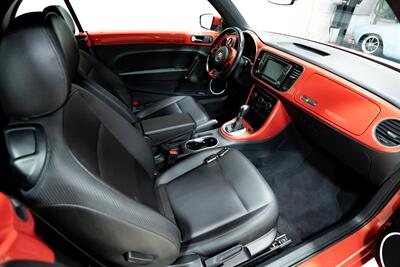 2017 Volkswagen Beetle Convertible 1.8T S   - Photo 18 - Sylvania, OH 43560