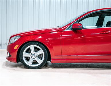 2010 Mercedes-Benz C 300 Luxury 4MATIC   - Photo 3 - Sylvania, OH 43560