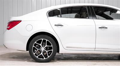 2016 Buick LaCrosse Sport Touring - Photo 8 - Sylvania, OH 43560