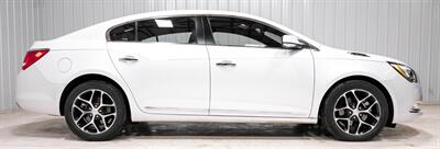2016 Buick LaCrosse Sport Touring - Photo 7 - Sylvania, OH 43560