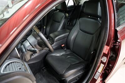 2015 Chrysler 300C   - Photo 15 - Sylvania, OH 43560