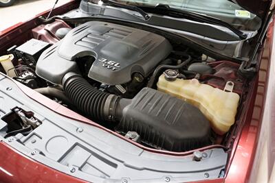 2015 Chrysler 300C   - Photo 30 - Sylvania, OH 43560