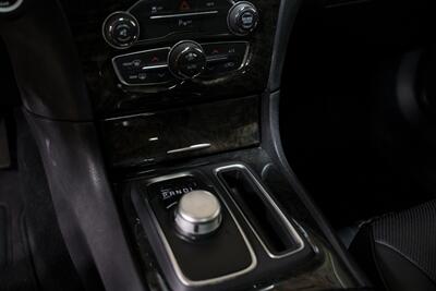 2015 Chrysler 300C   - Photo 19 - Sylvania, OH 43560