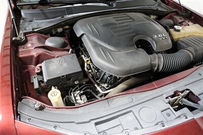 2015 Chrysler 300C   - Photo 29 - Sylvania, OH 43560