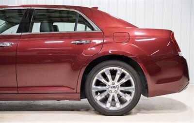 2015 Chrysler 300C   - Photo 4 - Sylvania, OH 43560